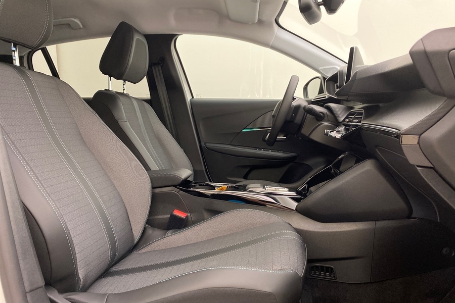 Peugeot e-208 vaihtoauto