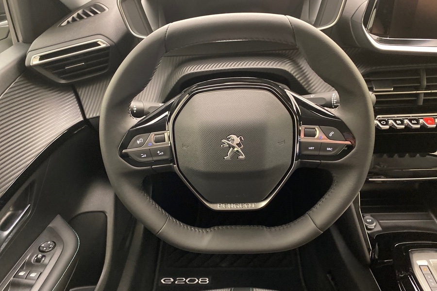 Peugeot e-208 vaihtoauto
