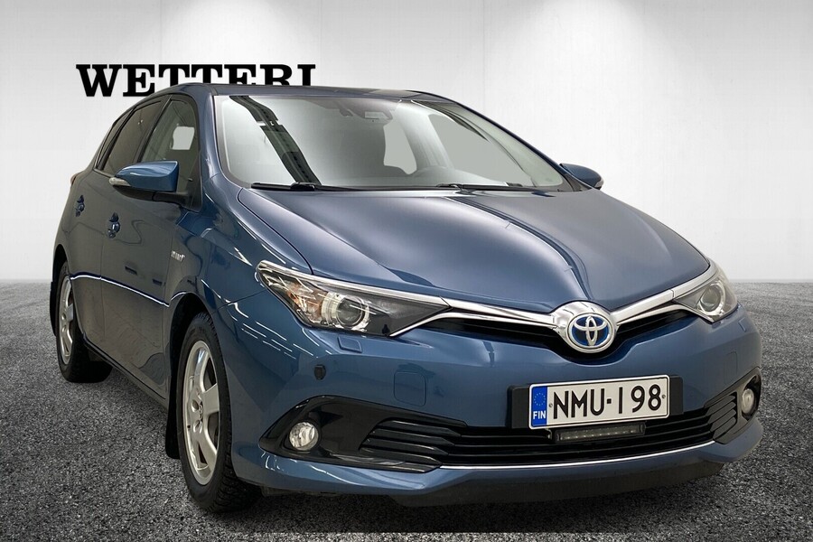 Toyota Auris vaihtoauto