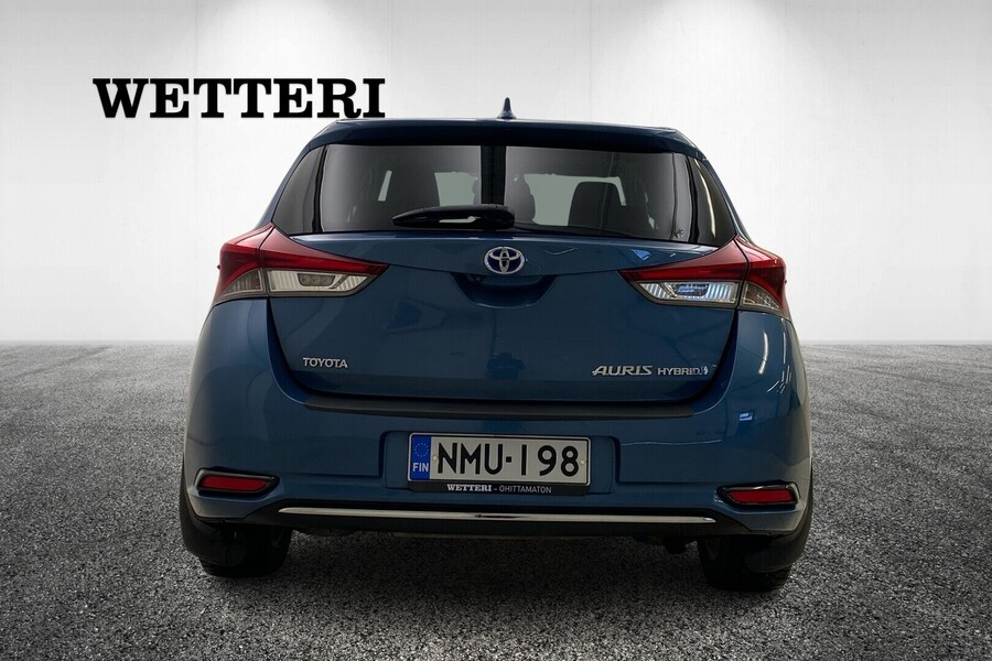 Toyota Auris vaihtoauto