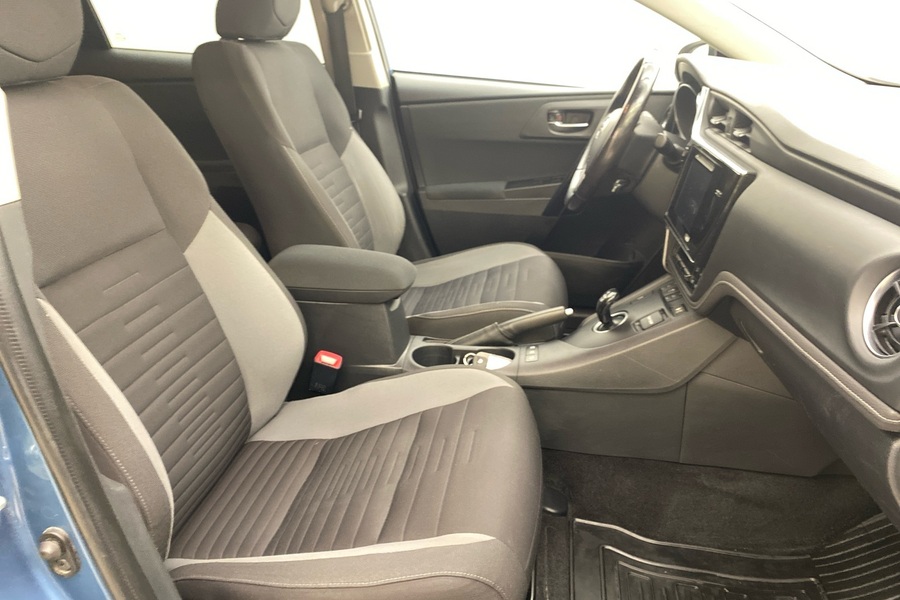 Toyota Auris vaihtoauto