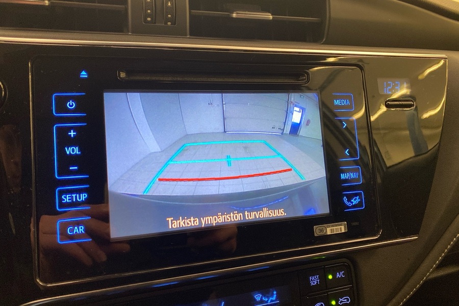 Toyota Auris vaihtoauto