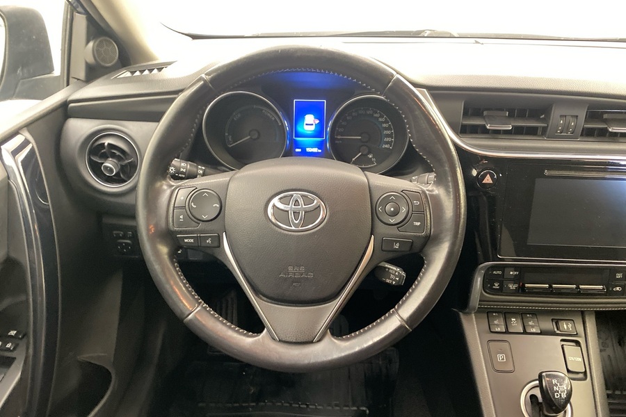 Toyota Auris vaihtoauto