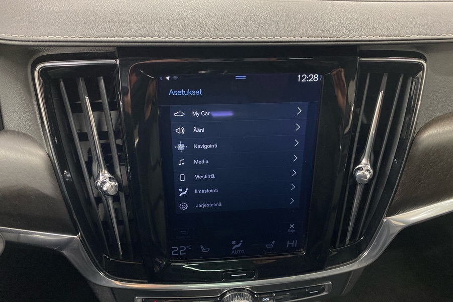 Volvo V90 Cross Country vaihtoauto