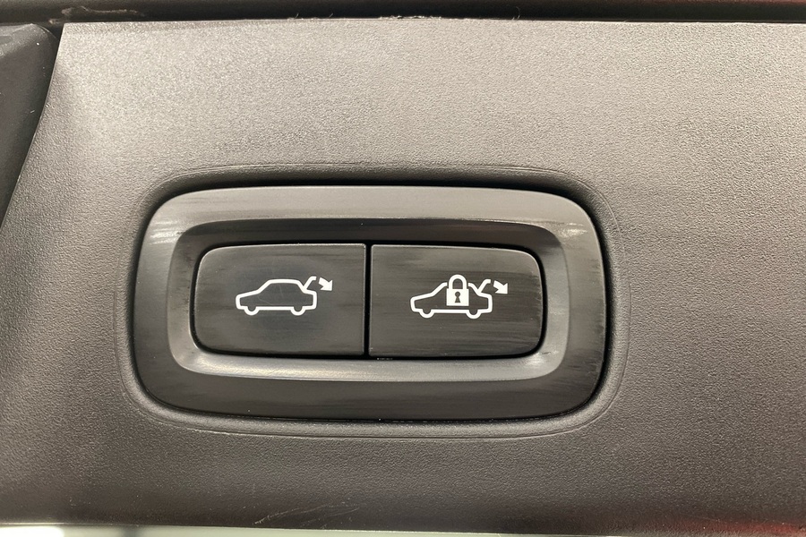 Volvo V90 Cross Country vaihtoauto