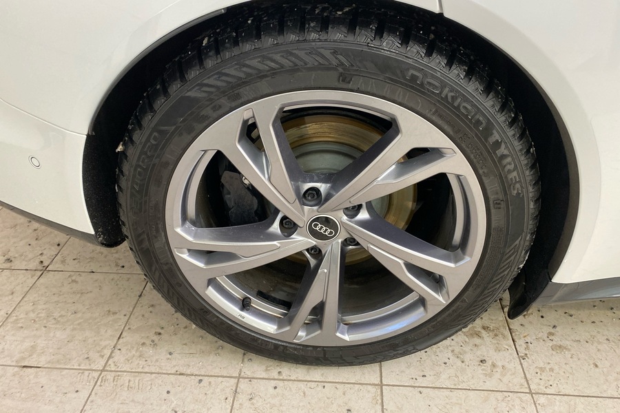 Audi e-tron vaihtoauto