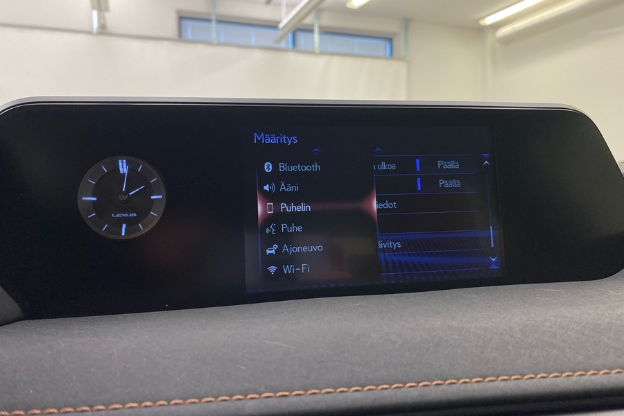 Lexus UX vaihtoauto