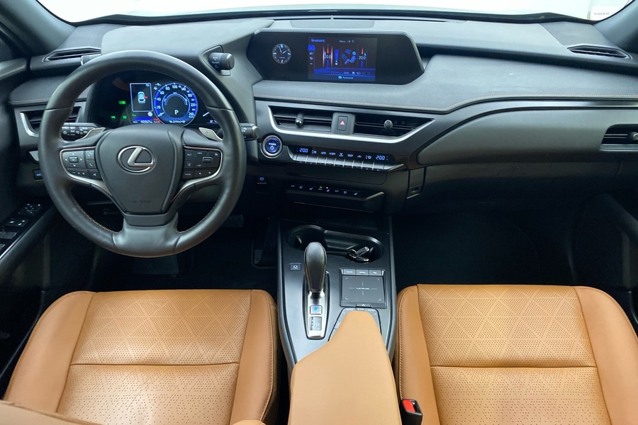 Lexus UX vaihtoauto