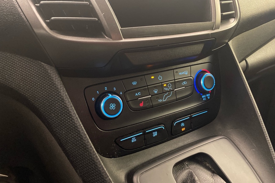 Ford Transit Connect vaihtoauto