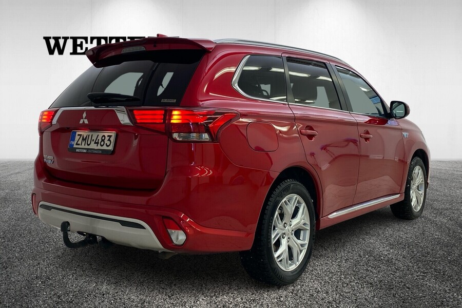 Mitsubishi Outlander PHEV vaihtoauto