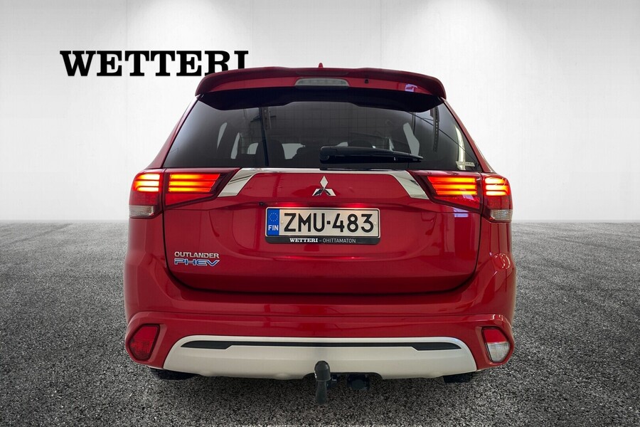 Mitsubishi Outlander PHEV vaihtoauto