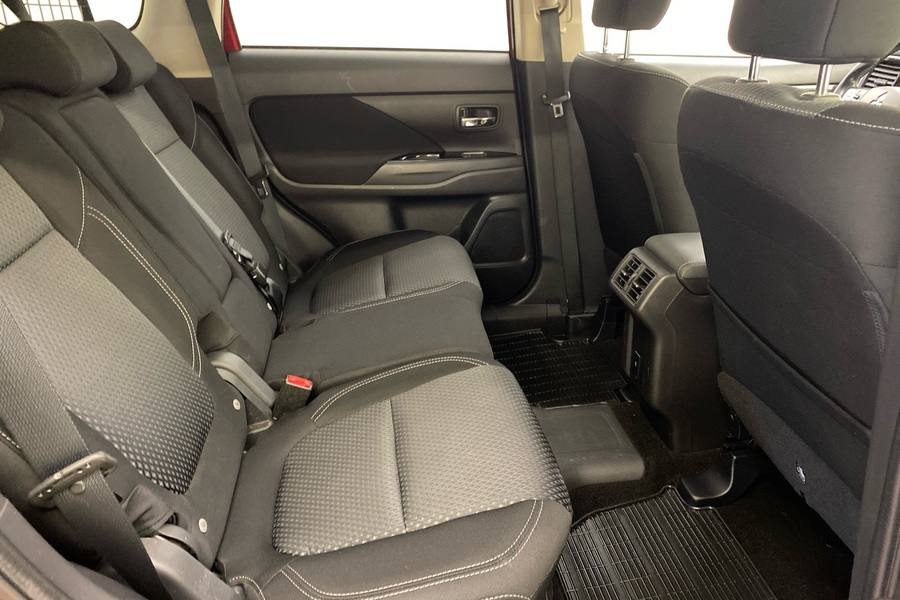 Mitsubishi Outlander PHEV vaihtoauto