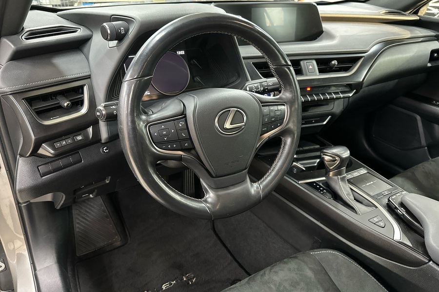 Lexus UX vaihtoauto