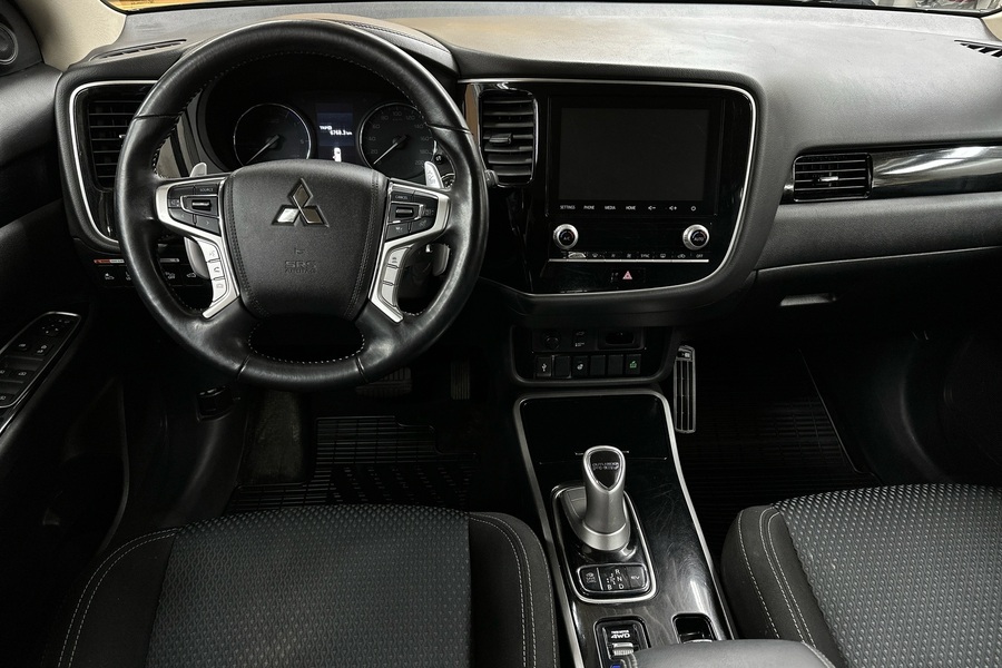 Mitsubishi Outlander PHEV vaihtoauto