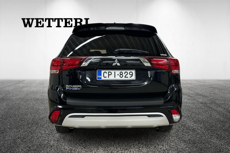 Mitsubishi Outlander PHEV vaihtoauto