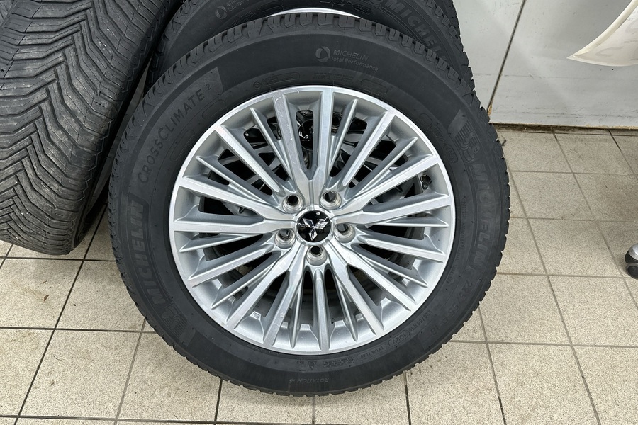 Mitsubishi Outlander PHEV vaihtoauto