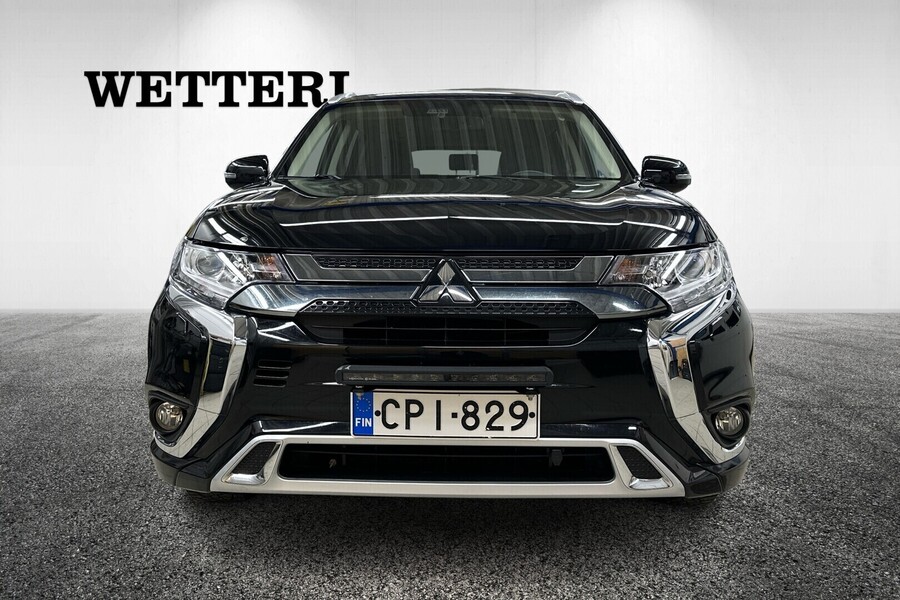 Mitsubishi Outlander PHEV vaihtoauto