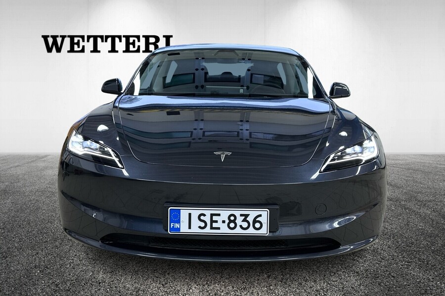 Tesla Model 3 vaihtoauto