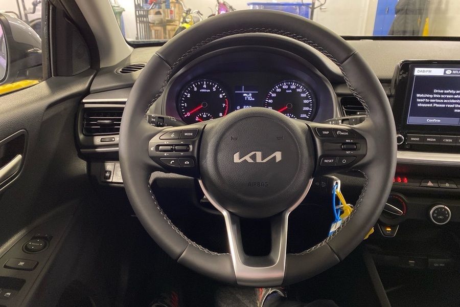 Kia Stonic vaihtoauto