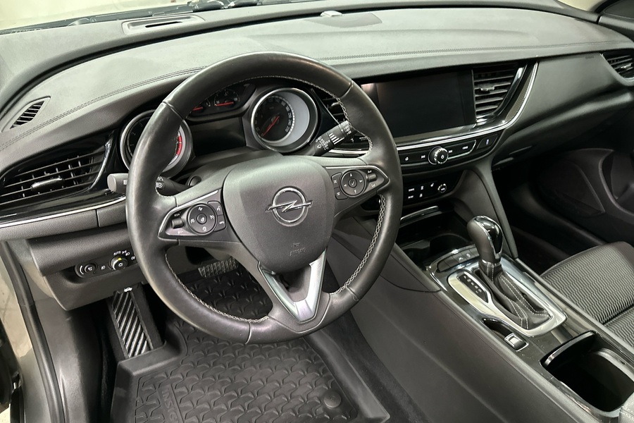 Opel Insignia vaihtoauto
