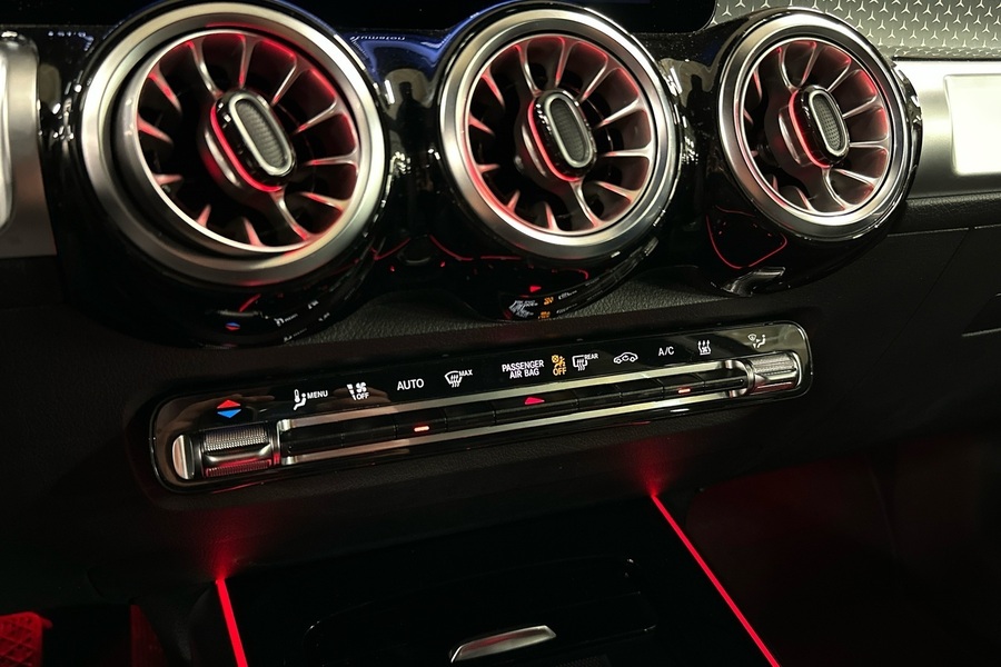 Mercedes-Benz EQB vaihtoauto