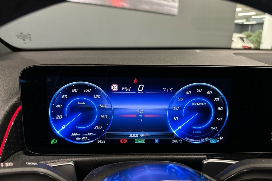 Mercedes-Benz EQB vaihtoauto