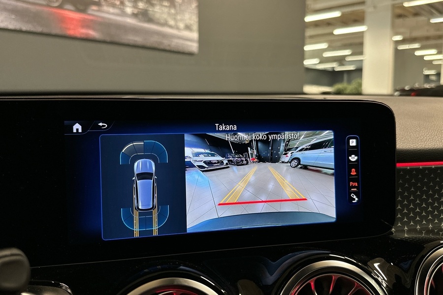 Mercedes-Benz EQB vaihtoauto