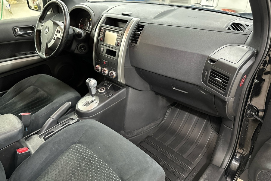 Nissan X-Trail vaihtoauto