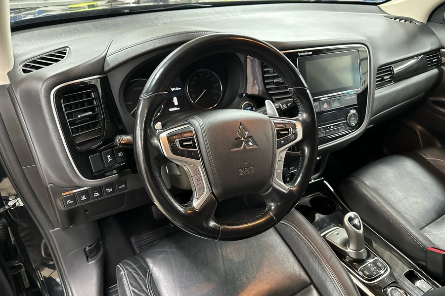 Mitsubishi Outlander PHEV vaihtoauto