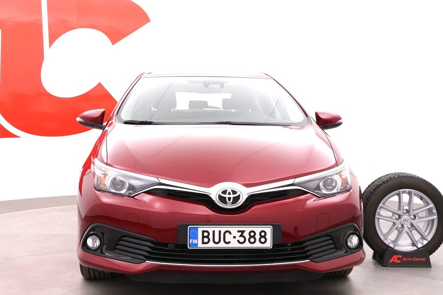 Toyota Auris vaihtoauto