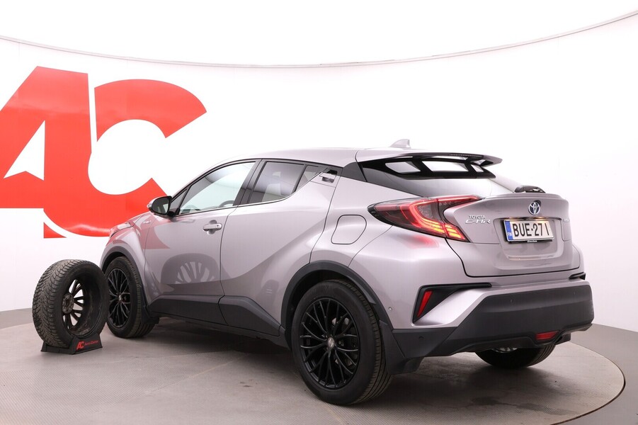 Toyota C-HR vaihtoauto