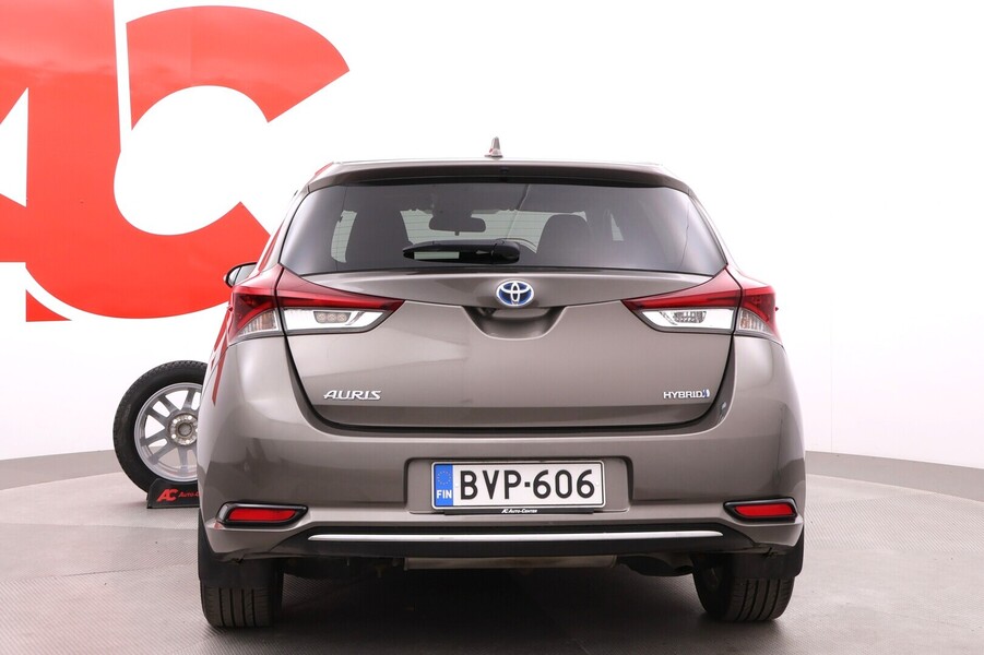 Toyota Auris vaihtoauto