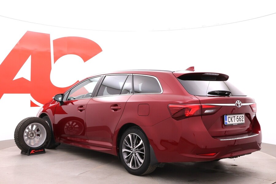 Toyota Avensis vaihtoauto