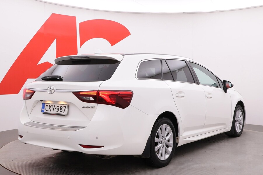 Toyota Avensis vaihtoauto