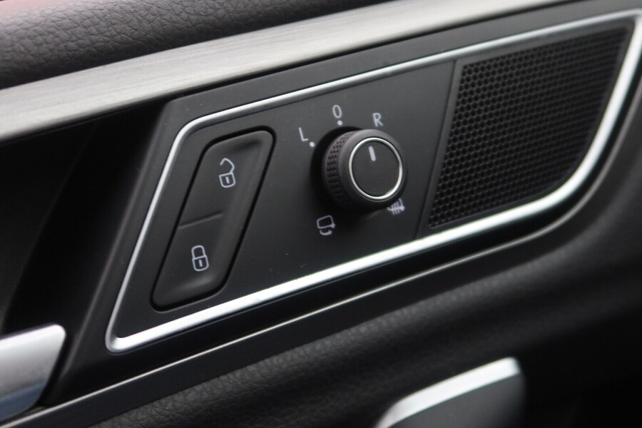 Volkswagen Golf Sportsvan vaihtoauto