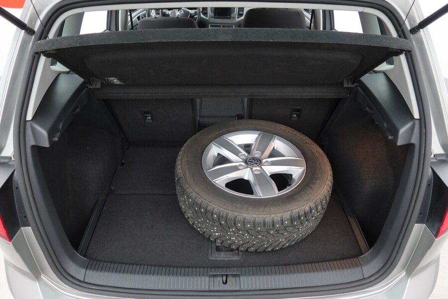 Volkswagen Golf Sportsvan vaihtoauto