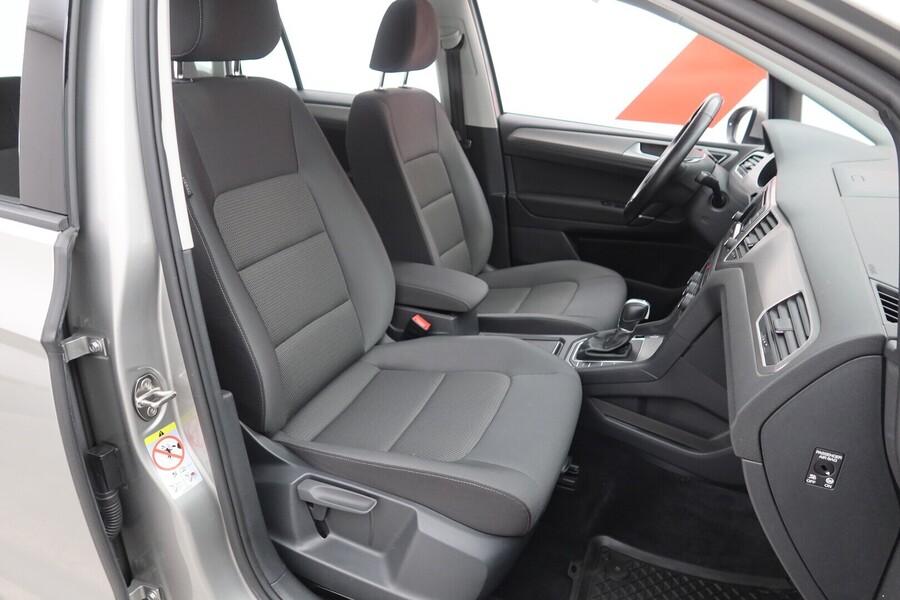 Volkswagen Golf Sportsvan vaihtoauto