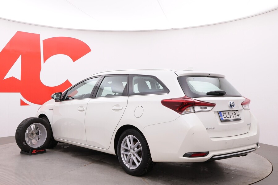 Toyota Auris vaihtoauto