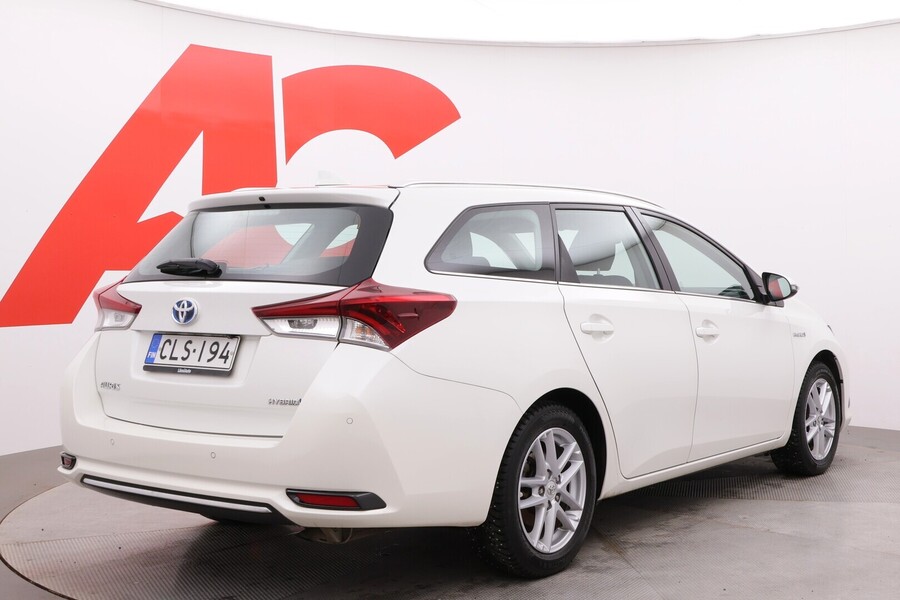 Toyota Auris vaihtoauto