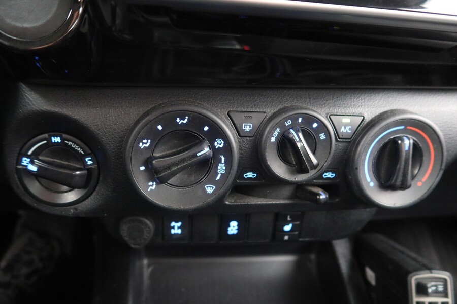 Toyota Hilux vaihtoauto