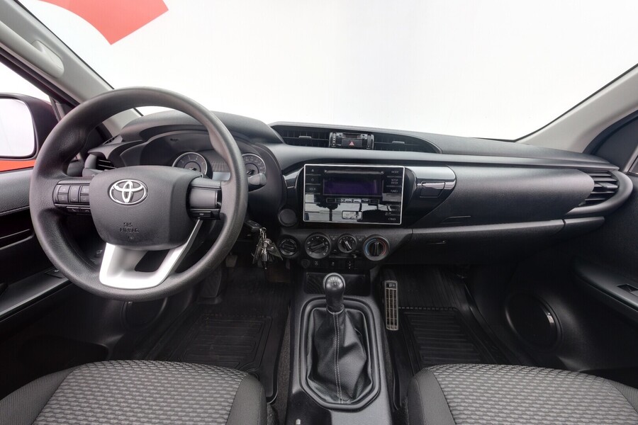 Toyota Hilux vaihtoauto