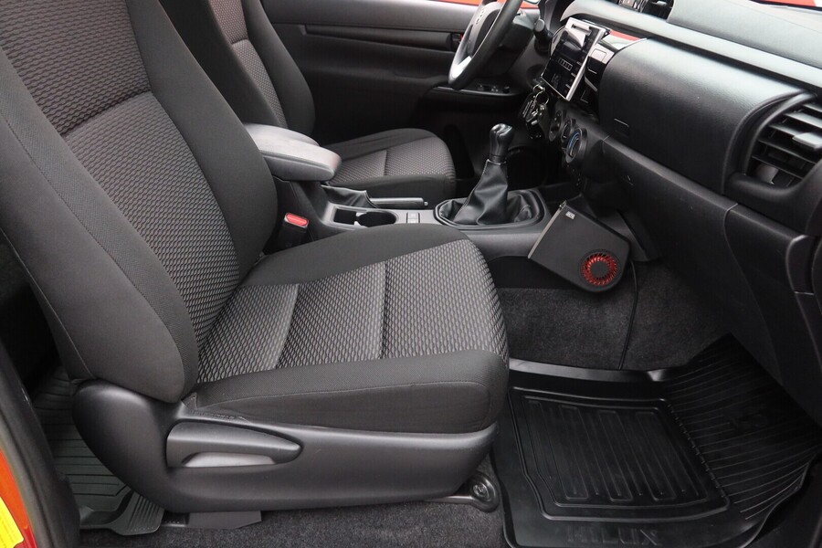 Toyota Hilux vaihtoauto