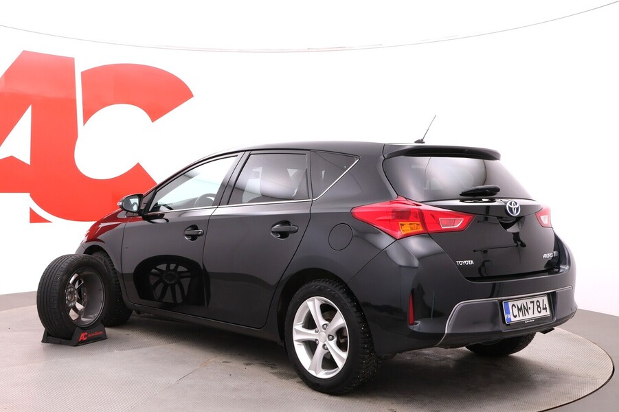 Toyota Auris vaihtoauto