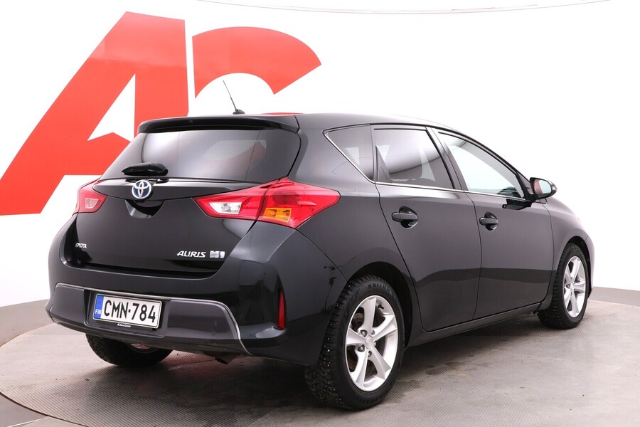 Toyota Auris vaihtoauto