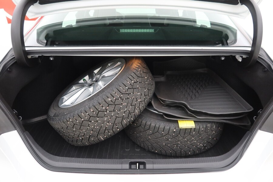 Toyota Camry vaihtoauto