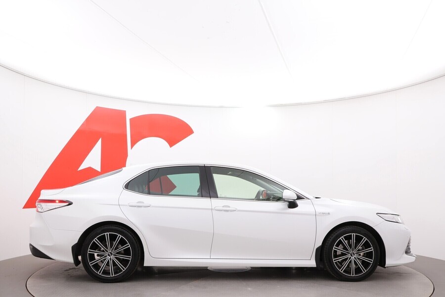 Toyota Camry vaihtoauto