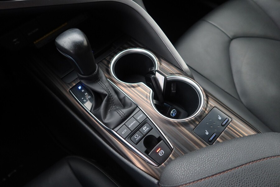 Toyota Camry vaihtoauto