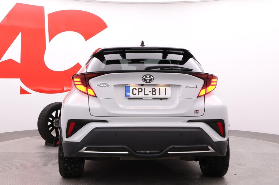 Toyota C-HR vaihtoauto