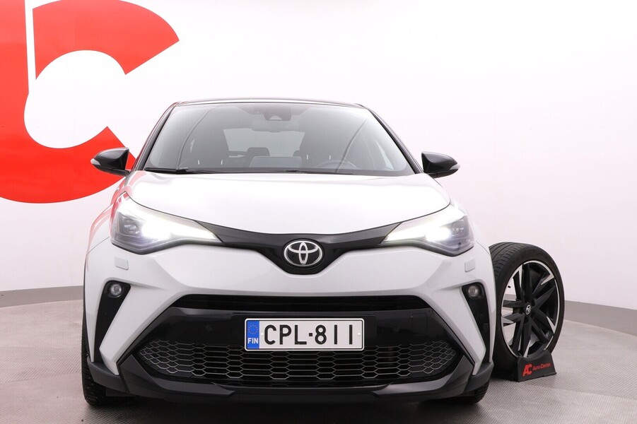 Toyota C-HR vaihtoauto