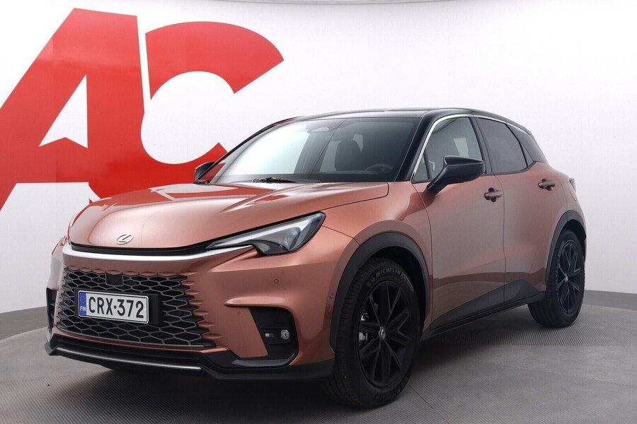 Lexus LBX vaihtoauto